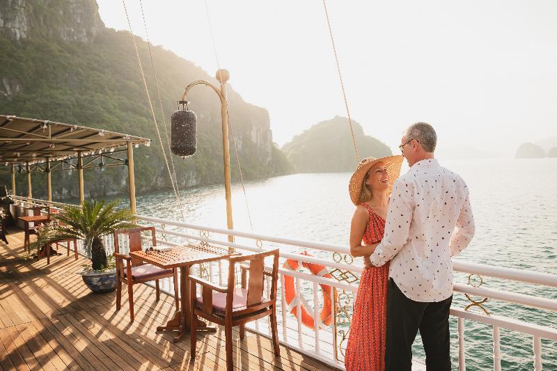 Heritage Line Violet Cruise - Halong Bay & Lan Ha Bay Ha Long Bagian luar foto